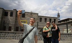 Sıcak havaya rağmen Diyarbakır'ı tercih ettiler