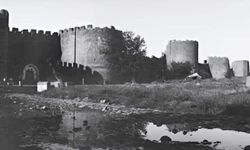 İşte Diyarbakır'daki surun yıkılmadan önceki hali