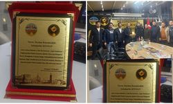 Diyarbakır’da sahte altını tespit eden esnafa Kuyumcular Odası’ndan plaket!