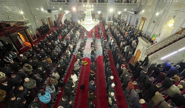Bayram namazı nasıl ve kaç rekat kılınır?