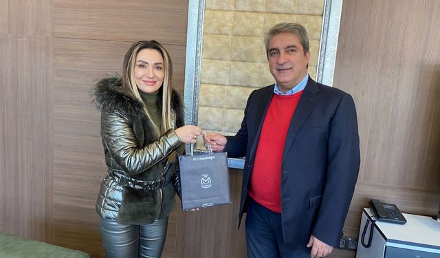 Manisa FK Başkanından Amedspor Başkanına hediye