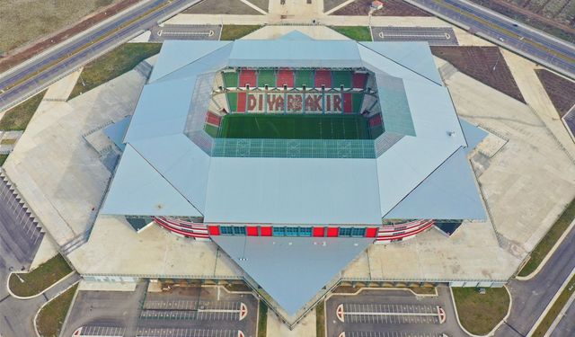 Diyarbakır Stadyumu için Vali Zorluoğlu'ndan açıklama