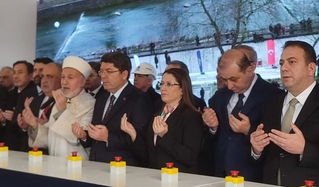 Adalet Bakanı: Bunlar halen eski Türkiye’de kalmışlar
